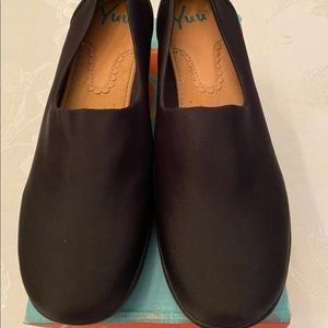 YUU AshLay Comfy Shoes